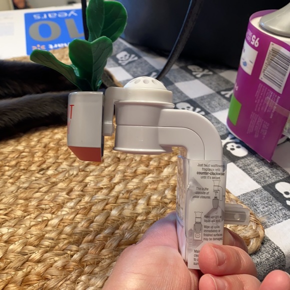 ❌SOLD❌Bath & Body Works wallflower plug in - Picture 4 of 4